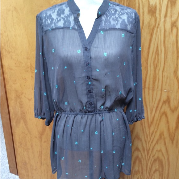 Mossimo Supply Co. Tops - 🍬Mossimo Sheer Mixed Media 3/4 Sleeve Blouse🍬